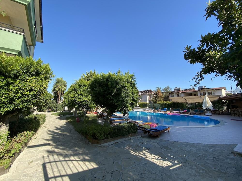 Melissa Garden Apart Hotel Side Exterior foto